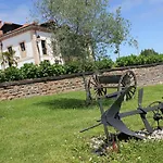 La Casona De La Roza