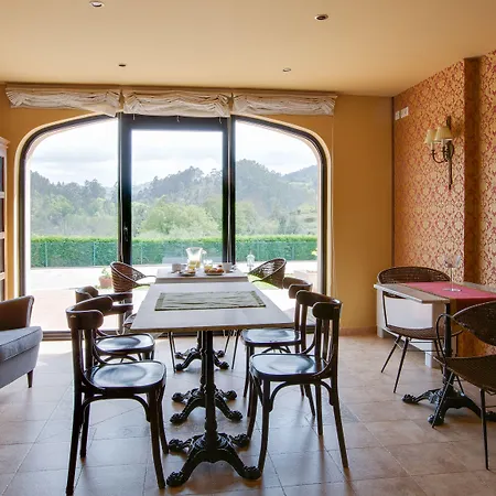 La Casona De La Roza * Valbucar