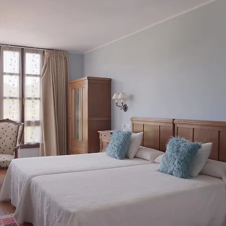 La Casona De La Roza * Valbucar