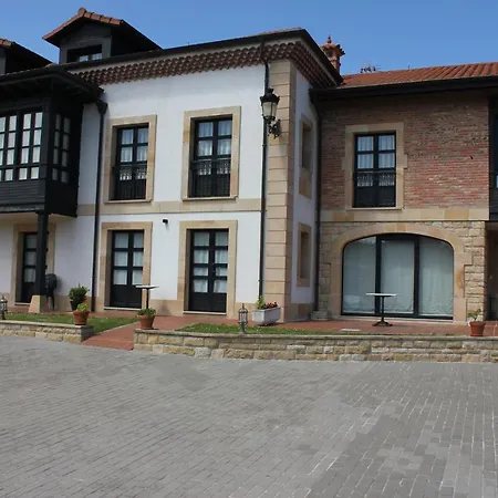 아파트 La Casona De La Roza *